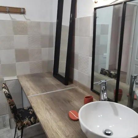 Apartment 100 M2 Pour Les Vacances Ou Le Business